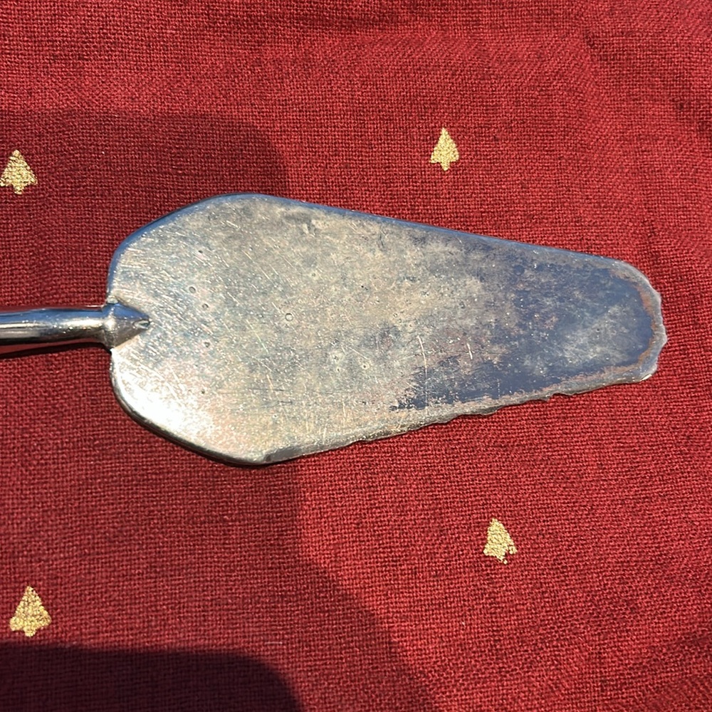 Silver Cake/Pie Server - Decorative Handle - Picture 5 of 8